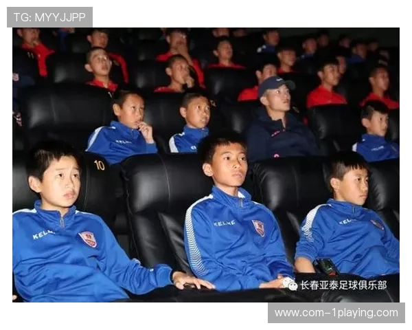 足球球星如何度过六一儿童节他们与孩子们的温馨时光揭秘